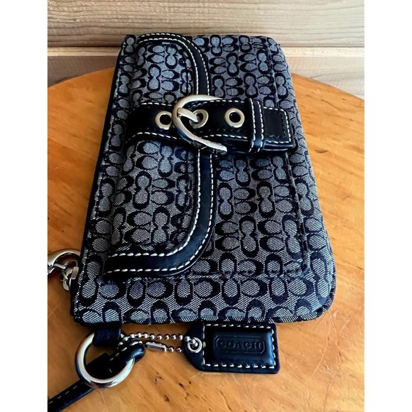 Coach Soho Signature Black Wristlet - Picture 4 of 5